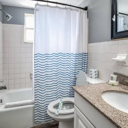 Sunset Beach Suites At Madeira Beach! Pet Friendly With Summer Breezes! - Suite 6 St. Pete Beach Extérieur photo