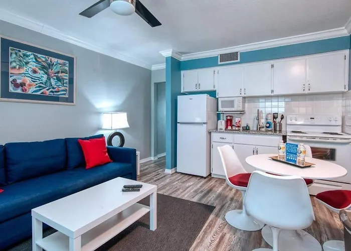 Sunset Beach Suites At Madeira Beach! Pet Friendly With Summer Breezes! - Suite 6